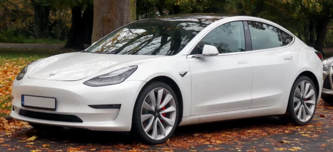 
					Membahas Seputar Tesla Model 3, Inilah Penjelasannya!