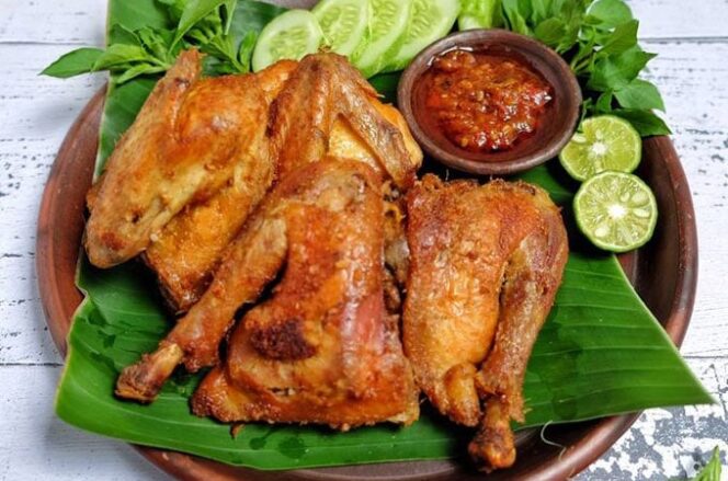 
					5 Tempat Makan Ayam Goreng Jadul yang Enaknya Legendaris