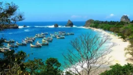 Pantai Watu Ulo Jember